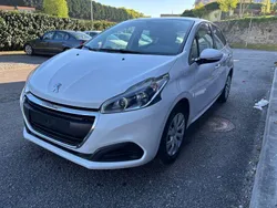 Branco Usado 2018 Peugeot 208 Active Citadino | € 9.380 (Preço justo)
