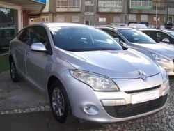 Cinzento Usado 2010 Renault Mégane GrandTour Carrinha | € 5.450 (Preço justo)