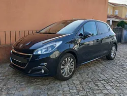 Usado 2019 Peugeot 208 Signature Sky Citadino | € 12.500 (Preço elevado)