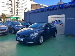 Azul Usado 2015 Volvo V40 Momentum Carrinha | € 10.990 (Preço justo)