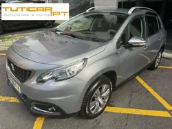 Cinzento Usado 2017 Peugeot 2008 Style SUV | € 12.500 (Bom preço)
