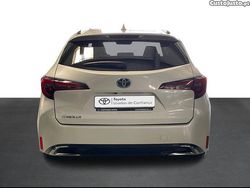 Branco Usado 2024 Toyota Corolla Comfort Carrinha | € 34.250 (Caro)
