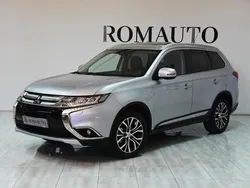 Cinzento Usado 2016 Mitsubishi Outlander Intense+ SUV | € 16.900 (Preço justo)
