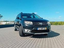 Preto Usado 2013 Dacia Sandero Stepway Citadino | € 7.350 (Preço justo)