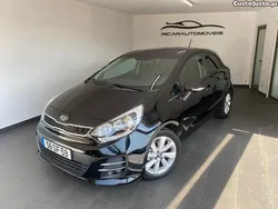 Preto Usado 2016 Kia Rio SX Citadino | € 12.250