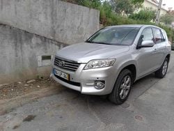 Cinzento Usado 2011 Toyota RAV4 SUV | € 13.500
