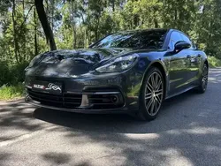 Cinzento Usado 2017 Porsche Panamera 4 Sedan | € 64.990 (Preço justo)