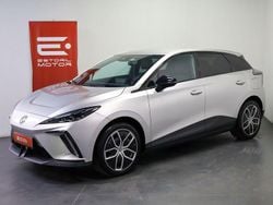 Cinza Usado 2023 MG MG4 EV Luxury Citadino | € 23.300 (Preço justo)