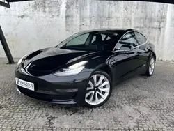 Preto Usado 2020 Tesla Model 3 Long Range Sedan | € 27.900 (Preço elevado)