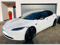 Branco Usado 2023 Tesla Model 3 Sedan | € 32.500 (Preço justo)