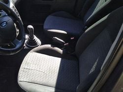 Usado 2004 Ford Fusion Sedan | € 1.700