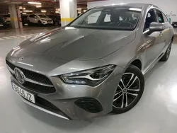 Cinza Usado 2024 Mercedes CLA250 Sedan | € 44.400