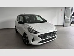 Atlas white tejadilho preto Novo 2024 Hyundai i10 Comfort Citadino | € 18.770 (Preço elevado)