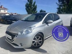 Cinza Usado 2014 Peugeot 208 Access Citadino | € 9.000 (Preço justo)