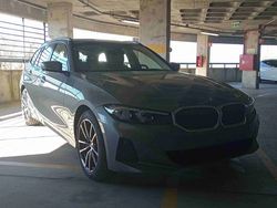 Cinzento Usado 2025 BMW 330e Shadowline Carrinha | € 55.700 (Caro)