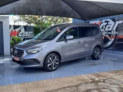 Cinza Usado 2023 Mercedes 180 Sedan | € 32.950