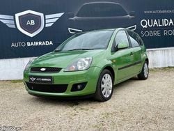 Verde Usado 2005 Ford Fiesta Trend Citadino | € 6.250 (Caro)
