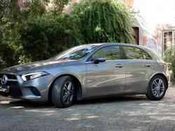 Cinzento Usado 2019 Mercedes A180 Citadino | € 21.650 (Preço justo)
