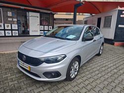 Cinzento Usado 2019 Fiat Tipo Easy Sedan | € 13.900 (Preço justo)