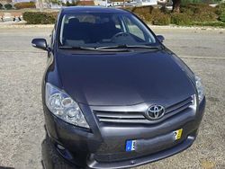 Usado 2012 Toyota Auris Comfort Sedan | € 9.500 (Preço justo)