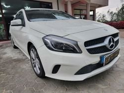 Branco Usado 2015 Mercedes A200 Urban Citadino | € 15.890 (Preço justo)