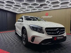 Branco Usado 2017 Mercedes GLA200 Urban SUV | € 25.990 (Preço justo)