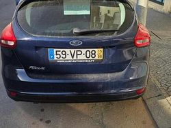 Azul Usado 2015 Ford Focus | € 8.250