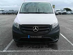 Branco Usado 2021 Mercedes Vito Monovolume | € 31.490