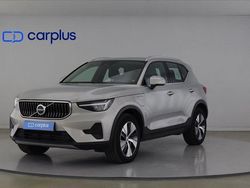 Cinza Usado 2023 Volvo XC40 Core SUV | € 38.900 (Preço elevado)