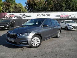 Cinza Usado 2023 Skoda Fabia Ambition | € 14.990 (Preço justo)