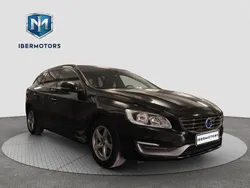 Preto Usado 2014 Volvo V60 Momentum Carrinha | € 13.990 (Preço justo)