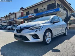 Cinza Usado 2021 Renault Clio V Intens | € 16.990 (Preço justo)