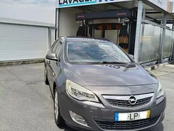 Usado 2011 Opel Astra Sedan | € 6.500 (Preço justo)