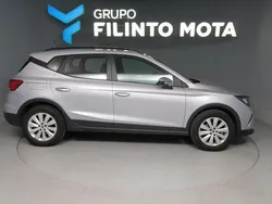 Cinza Usado 2023 Seat Arona Style SUV | € 15.120 (Preço justo)