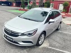 Cinza prata Usado 2018 Opel Astra Dynamic Carrinha | € 11.490 (Preço justo)