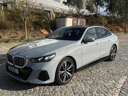 Cinzento Usado 2024 BMW 530 Carrinha | € 57.980