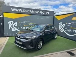 Cinzento Usado 2018 Kia Stonic SX SUV | € 15.980 (Preço elevado)