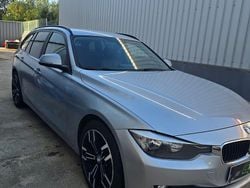 Cinza Usado 2014 BMW 320 Efficient Dynamics Carrinha | € 16.250 (Preço justo)