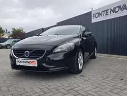 Preto Usado 2014 Volvo V40 Momentum Carrinha | € 12.950 (Preço justo)