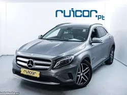 Cinza Usado 2016 Mercedes GLA200 Style SUV | € 18.950