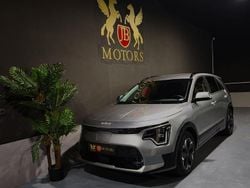 Cinza Usado 2023 Kia e-Niro SUV | € 28.900 (Preço justo)