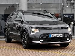 Cinza Usado 2023 Kia e-Niro SUV | € 27.500 (Preço justo)