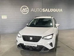 Branco Novo 2025 Seat Arona Style SUV | € 22.000 (Preço elevado)