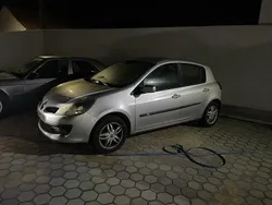 Usado 2006 Renault Clio II Sedan | € 2.700 (Preço justo)