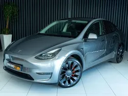 Cinzento Usado 2023 Tesla Model Y SUV | € 47.900 (Caro)