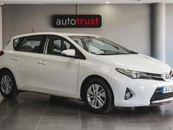 Branco Usado 2015 Toyota Auris | € 11.900 (Preço justo)