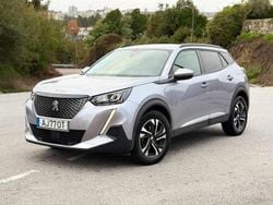 Cinzento Usado 2021 Peugeot 2008 SUV | € 16.950 (Preço justo)