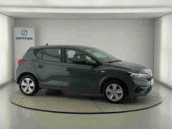 Cinzento Usado 2024 Dacia Sandero Expression Citadino | € 16.390 (Bom preço)