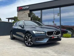Azul Usado 2019 Volvo V60 Momentum Carrinha | € 28.900 (Preço elevado)