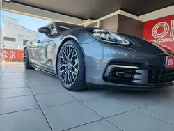 Cinzento Usado 2017 Porsche Panamera 4 Platinum Edition Sedan | € 76.500 (Preço elevado)